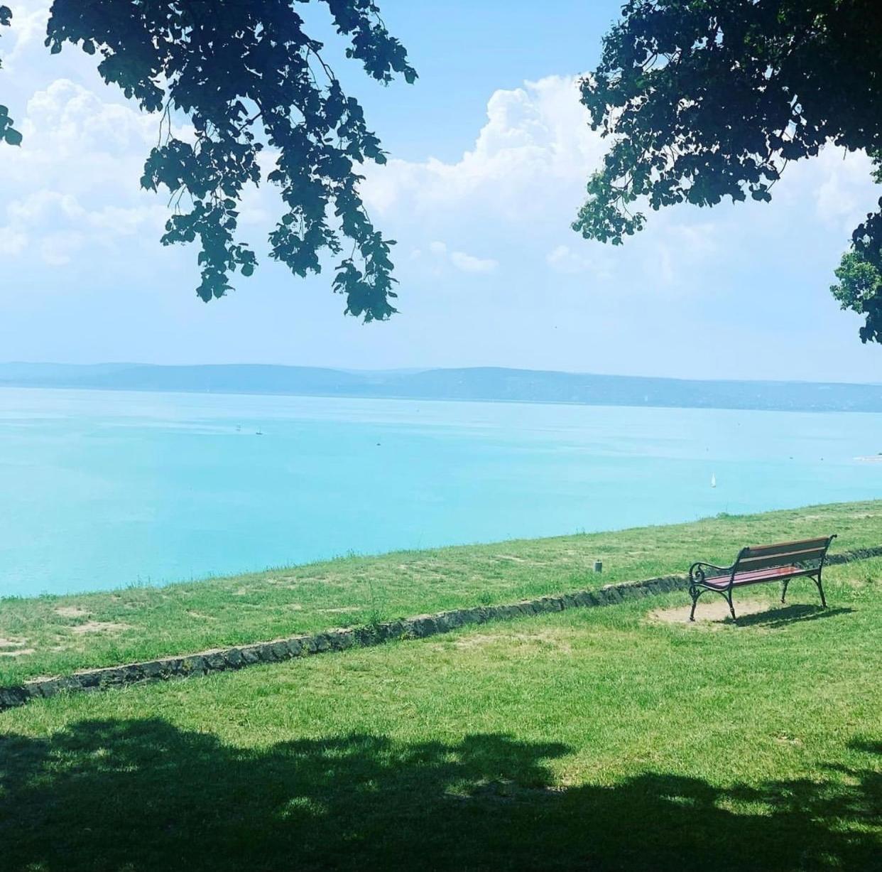 The Blue Cottage Akarattya Balatonkenese Exterior foto